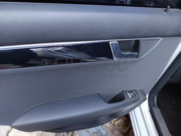 Mercedes-Benz C200 · Ano 2011