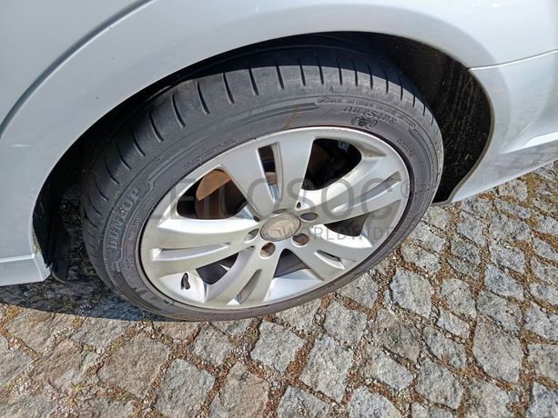 Mercedes-Benz C200 · Ano 2011