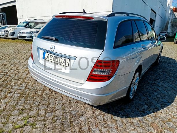 Mercedes-Benz C200 · Ano 2011