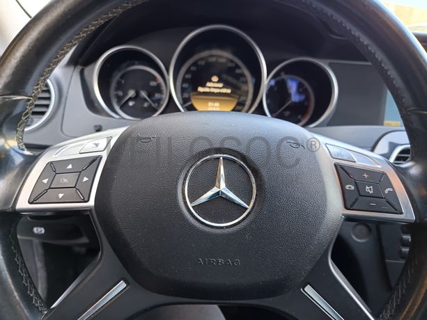 Mercedes-Benz C200 · Ano 2011