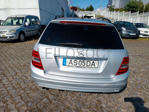 Mercedes-Benz C200 · Ano 2011