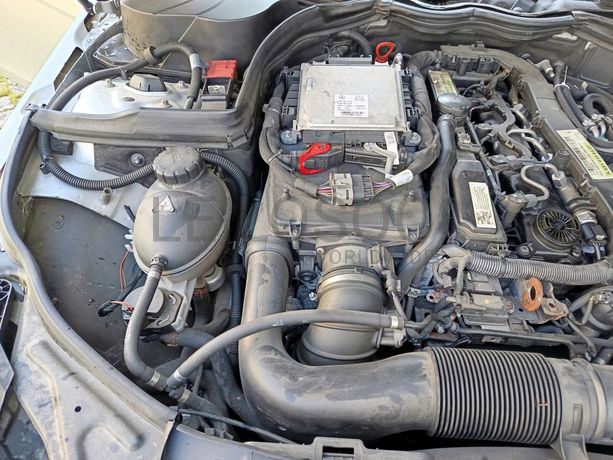 Mercedes-Benz C200 · Ano 2011