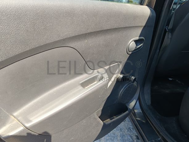 Dacia Sandero · Ano 2013