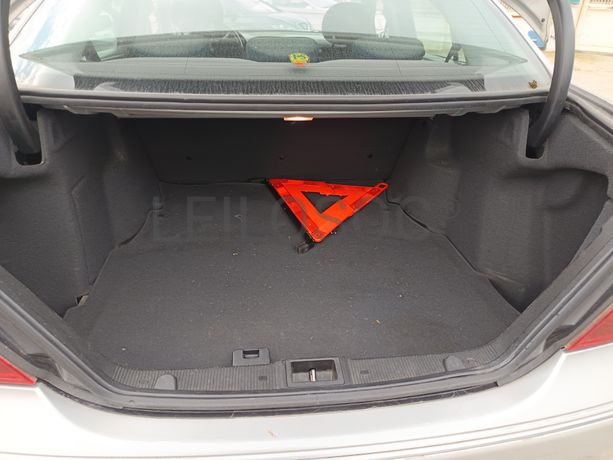 Mercedes-Benz C200 Kompressor · Ano 2000