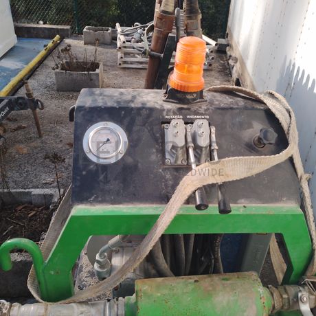 Máquina Perfuradora