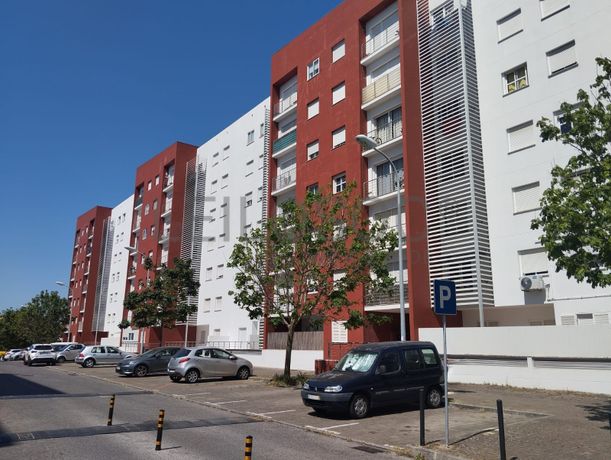 Proporção de 1/78 de Estacionamento · Ameixoeira, Lisboa