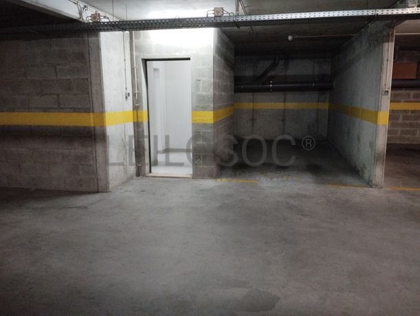 Proporção de 1/78 de Estacionamento · Ameixoeira, Lisboa