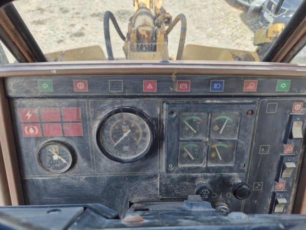 Pá Carregadora CAT 910 F