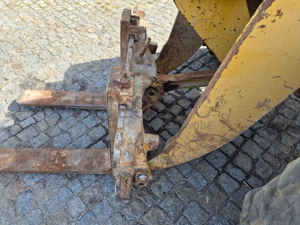 Pá Carregadora CAT 910 F