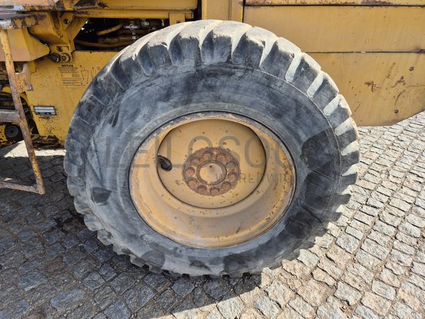 Pá Carregadora CAT 910 F