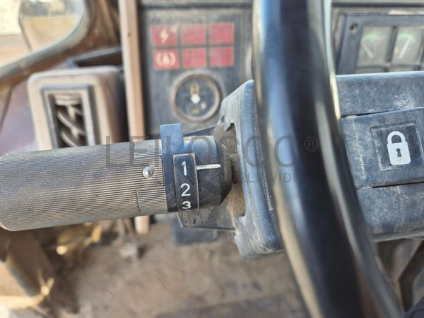 Pá Carregadora CAT 910 F