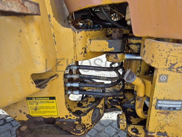 Pá Carregadora CAT 910 F