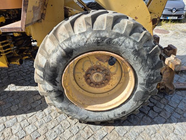 Pá Carregadora CAT 910 F