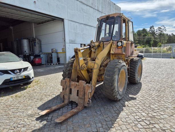 Pá Carregadora CAT 910 F