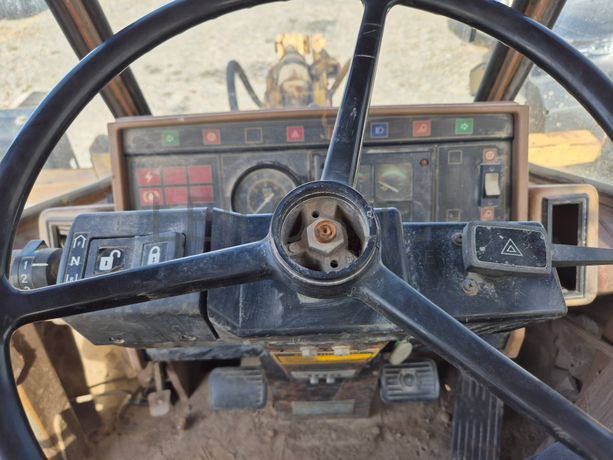 Pá Carregadora CAT 910 F