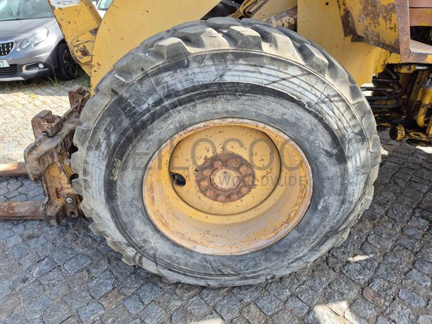 Pá Carregadora CAT 910 F