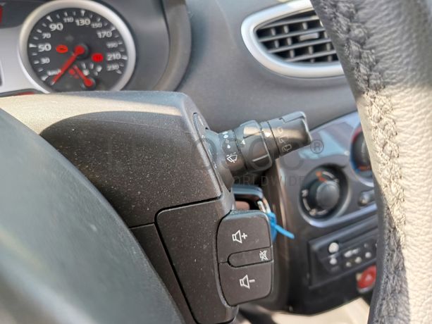 Renault Clio · Ano 2012