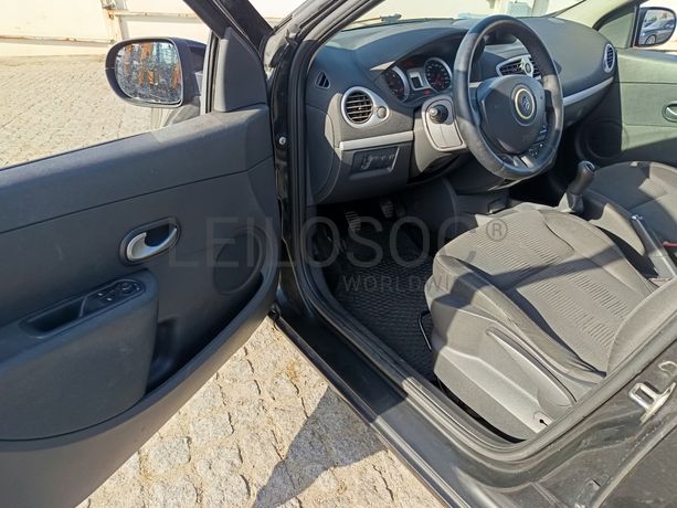 Renault Clio · Ano 2012