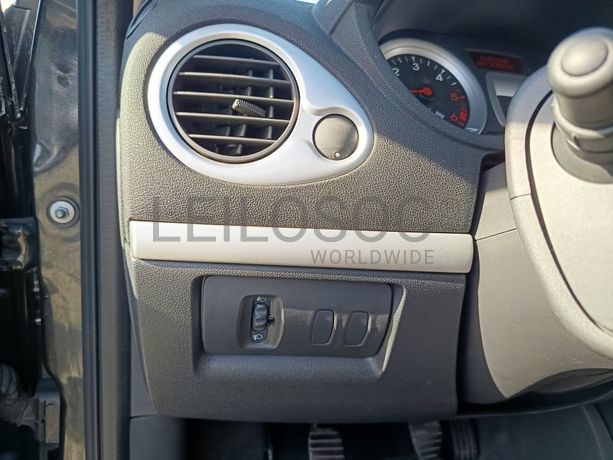 Renault Clio · Ano 2012