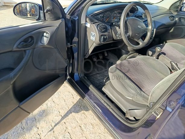 Ford Focus · Ano 2000