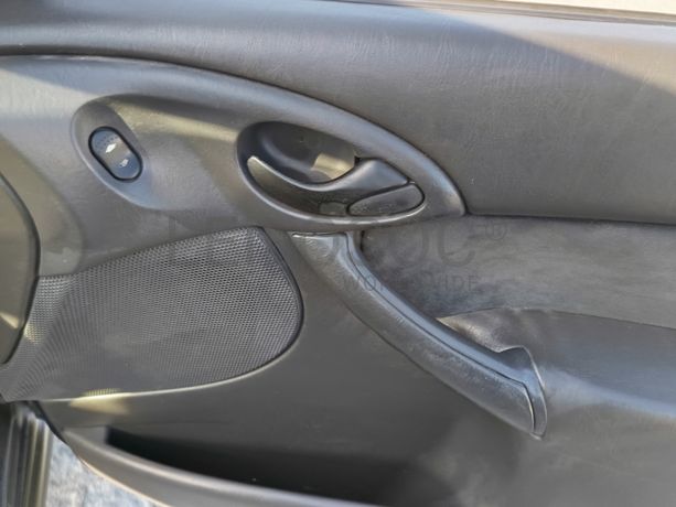 Ford Focus · Ano 2000