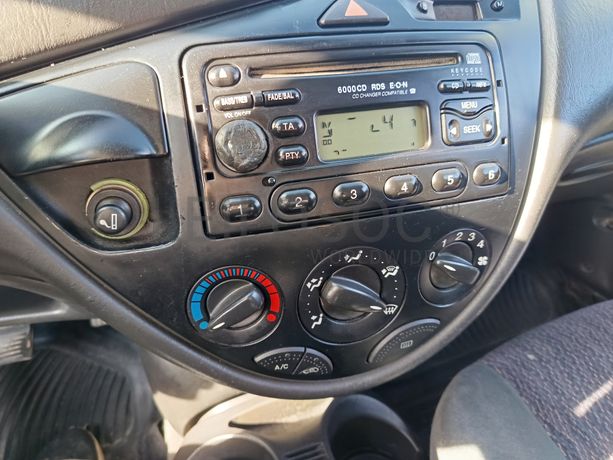 Ford Focus · Ano 2000