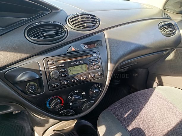 Ford Focus · Ano 2000