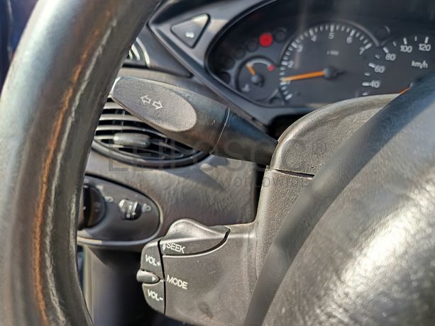 Ford Focus · Ano 2000