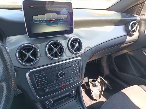 Mercedes-Benz CLA 200 CDI · Ano 2016