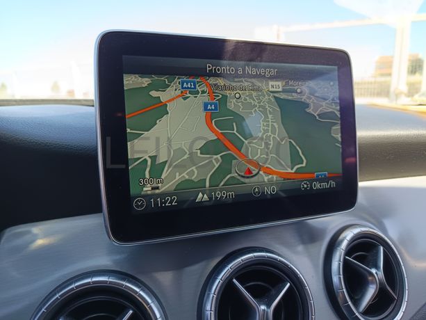 Mercedes-Benz CLA 200 CDI · Ano 2016