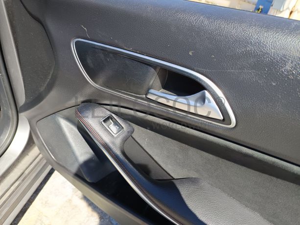 Mercedes-Benz CLA 200 CDI · Ano 2016