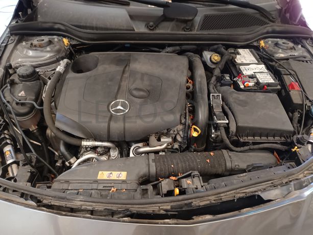 Mercedes-Benz CLA 200 CDI · Ano 2016