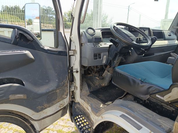 Mitsubishi Fuso · Ano 2015