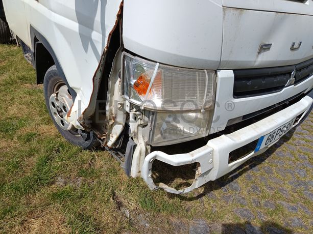 Mitsubishi Fuso · Ano 2015