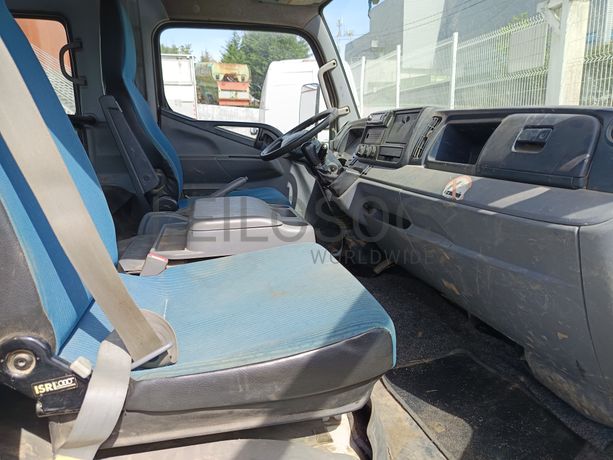 Mitsubishi Fuso · Ano 2015