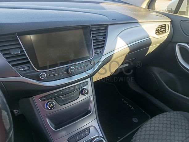 Opel Astra · Ano 2017