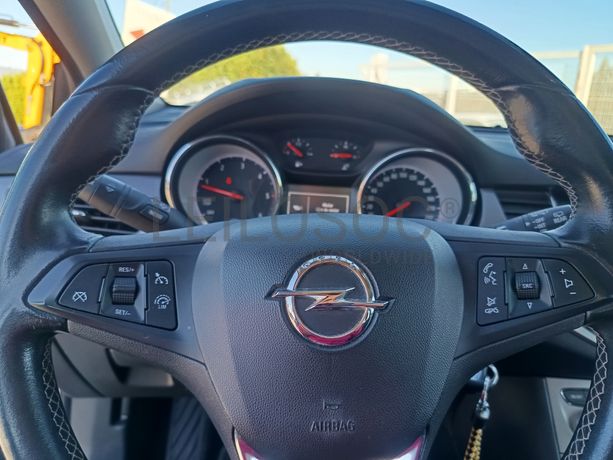 Opel Astra · Ano 2017