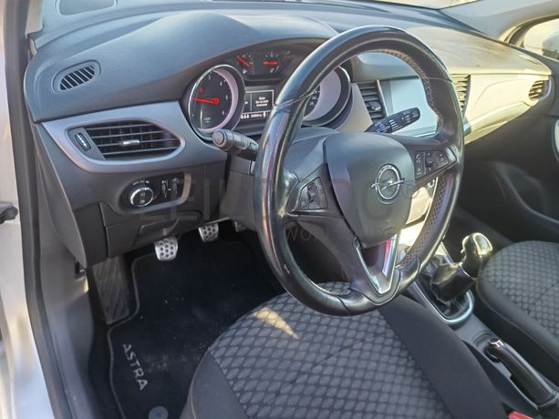 Opel Astra · Ano 2017