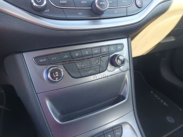 Opel Astra · Ano 2017