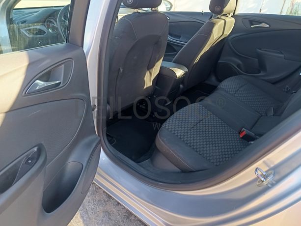 Opel Astra · Ano 2017