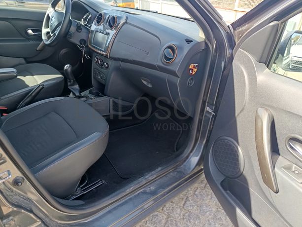 Dacia Sandero · Ano 2017