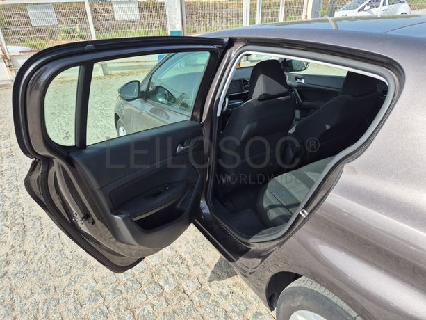 Peugeot 308 · Ano 2016