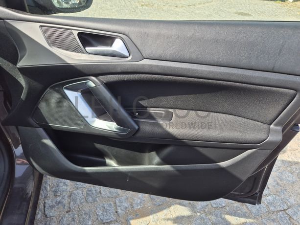 Peugeot 308 · Ano 2016