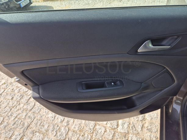 Peugeot 308 · Ano 2016