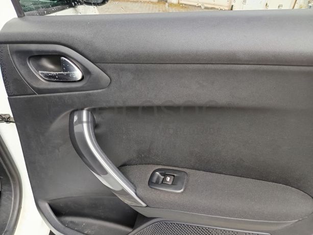 Peugeot 2008 · Ano 2018