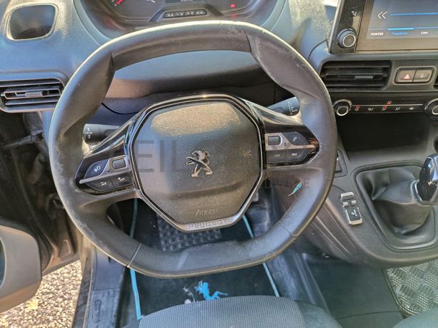 Peugeot Partner · Ano 2020