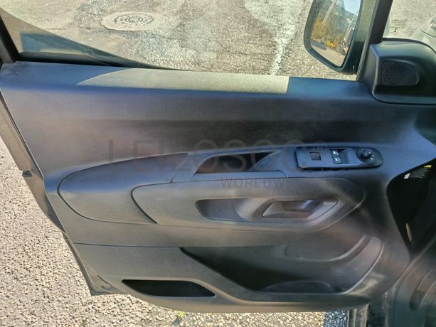 Peugeot Partner · Ano 2020