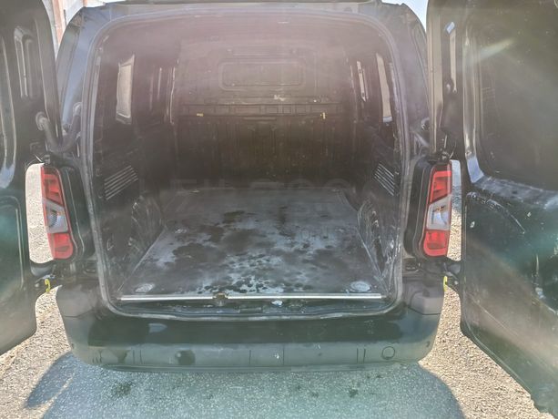 Peugeot Partner · Ano 2020