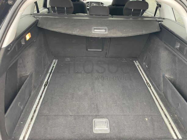 Peugeot 308 SW · Ano 2017