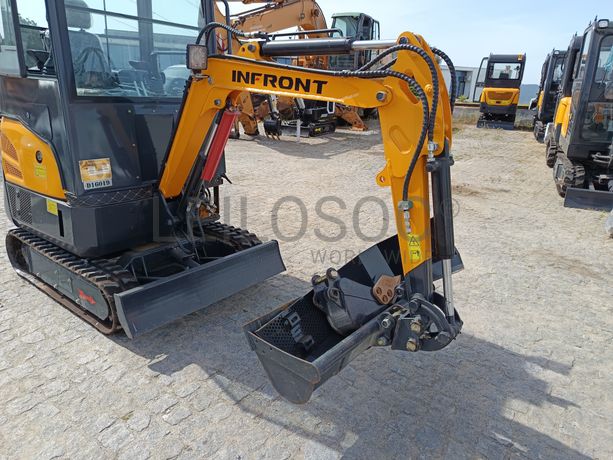 Mini Giratória Infront YFE16 · Ano 2022